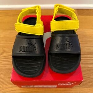 Puma Kids Sandals in Black and Yellow